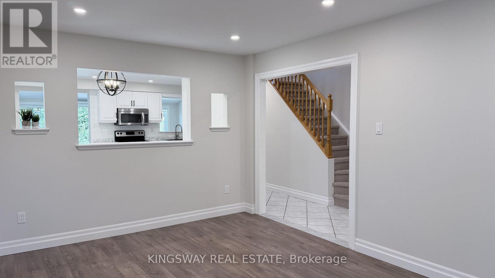 3123 Bartholomew Crescent, Mississauga, Ontario  L5N 3K9 - Photo 4 - W13565140