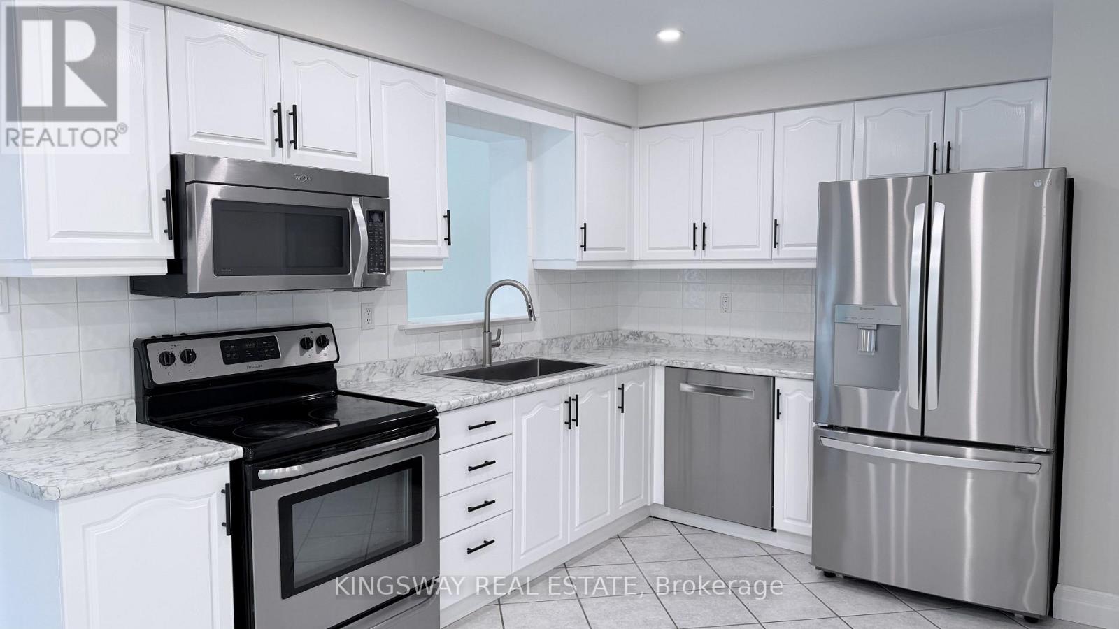 3123 Bartholomew Crescent, Mississauga, Ontario  L5N 3K9 - Photo 8 - W13565140