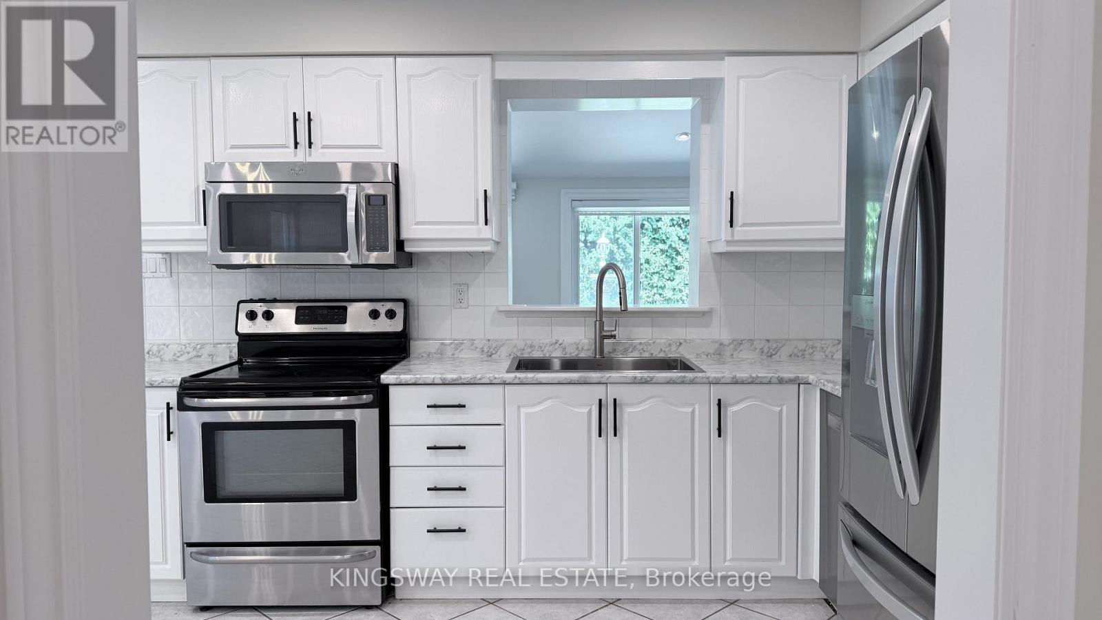 3123 Bartholomew Crescent, Mississauga, Ontario  L5N 3K9 - Photo 9 - W13565140