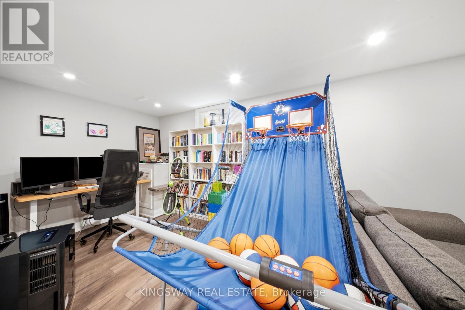 1032 Diefenbaker Street, Milton, Ontario  L9T 8H2 - Photo 23 - W13565144