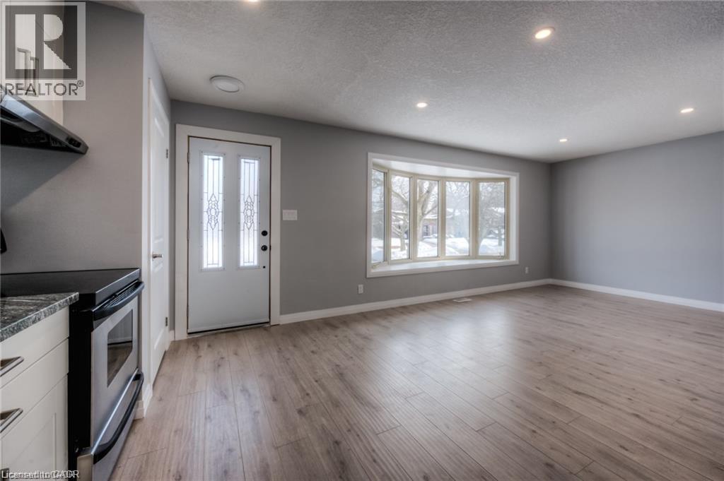 33 Ruskview Road, Kitchener, Ontario  N2M 4S1 - Photo 8 - 40847353