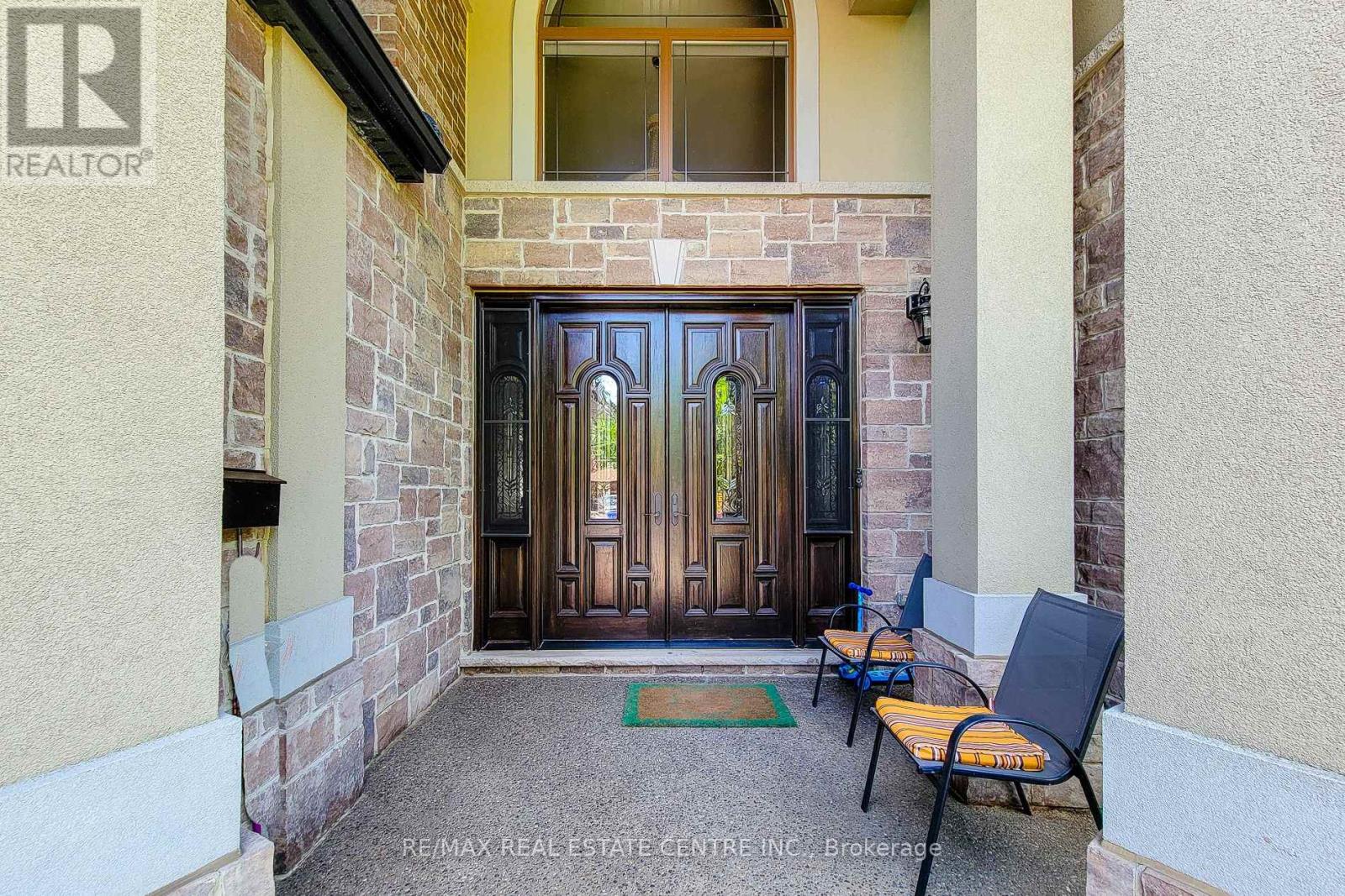 656 Highvalley Road, Hamilton, Ontario  L9G 4E9 - Photo 7 - X13565076