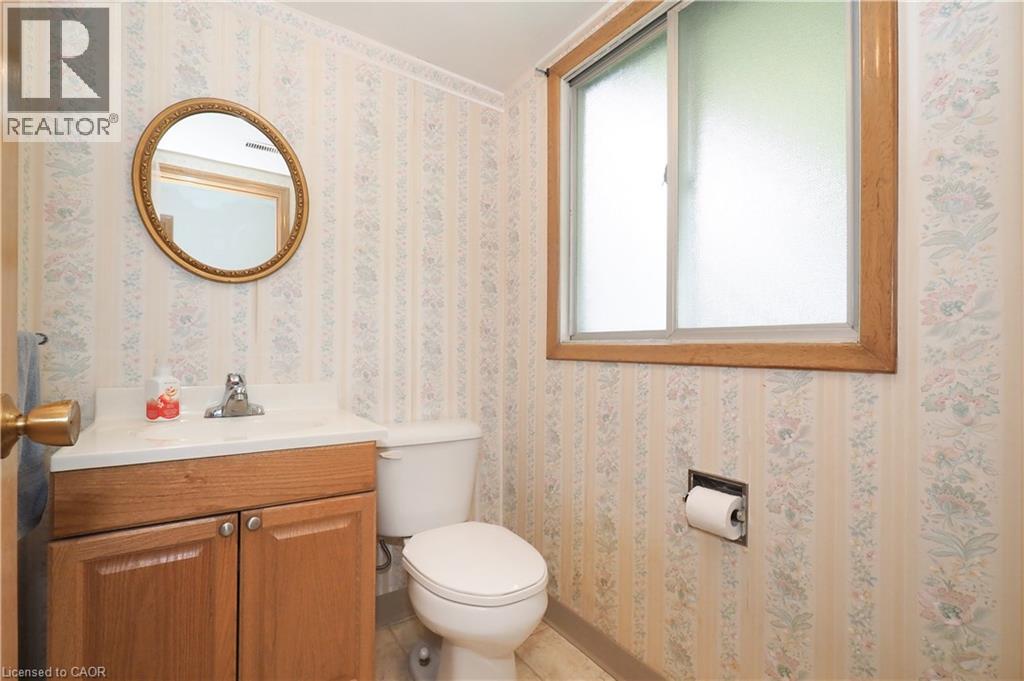 401 Forest Hill Drive, Kitchener, Ontario  N2M 4H3 - Photo 42 - 40845655