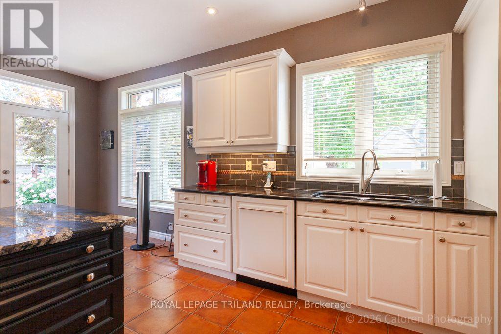 321 Hartson Road, London North, Ontario  N6H 5C2 - Photo 13 - X13565300