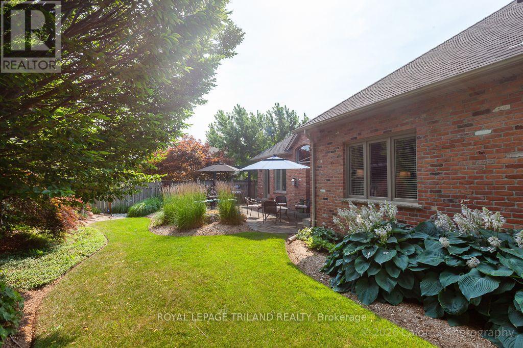 321 Hartson Road, London North, Ontario  N6H 5C2 - Photo 4 - X13565300