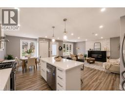 86 CARLYLE Drive, Kitchener, Ontario