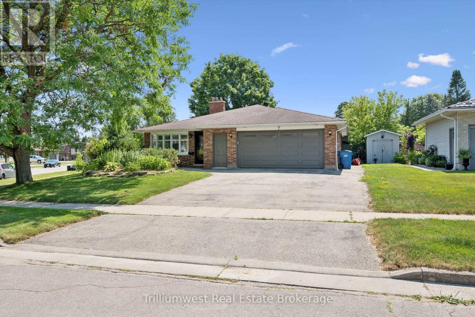7 Teakwood Place, Guelph (Victoria North), Ontario  N1E 6G7 - Photo 3 - X13565186