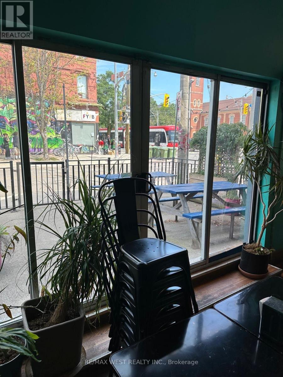 382 College Street, Toronto, Ontario  M5T 1S7 - Photo 17 - C13565266