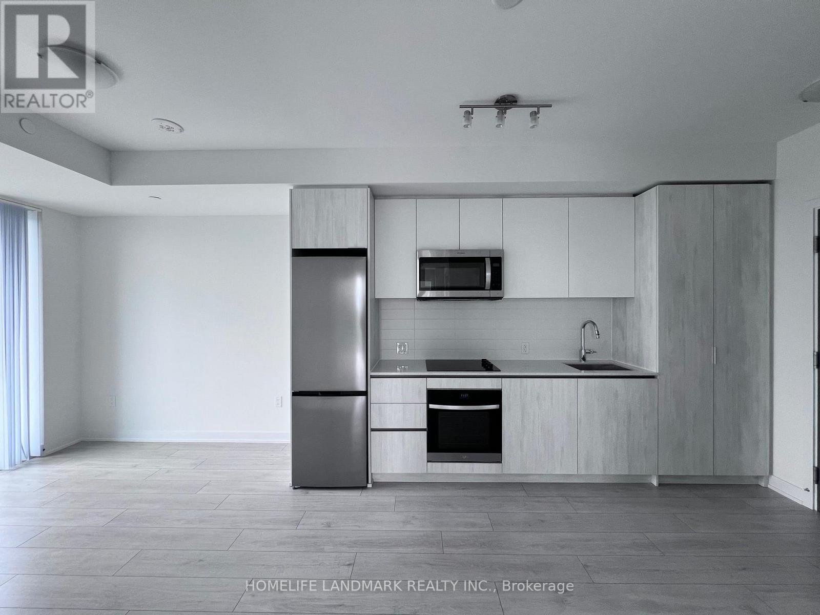 2223 - 5858 YONGE STREET