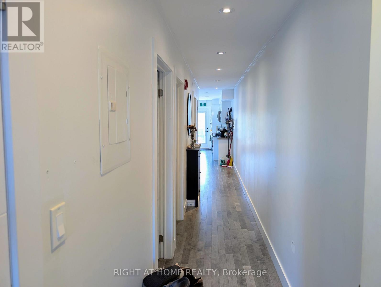 1 - 189 Sheridan Avenue, Toronto, Ontario  M6H 3M5 - Photo 4 - C13565280