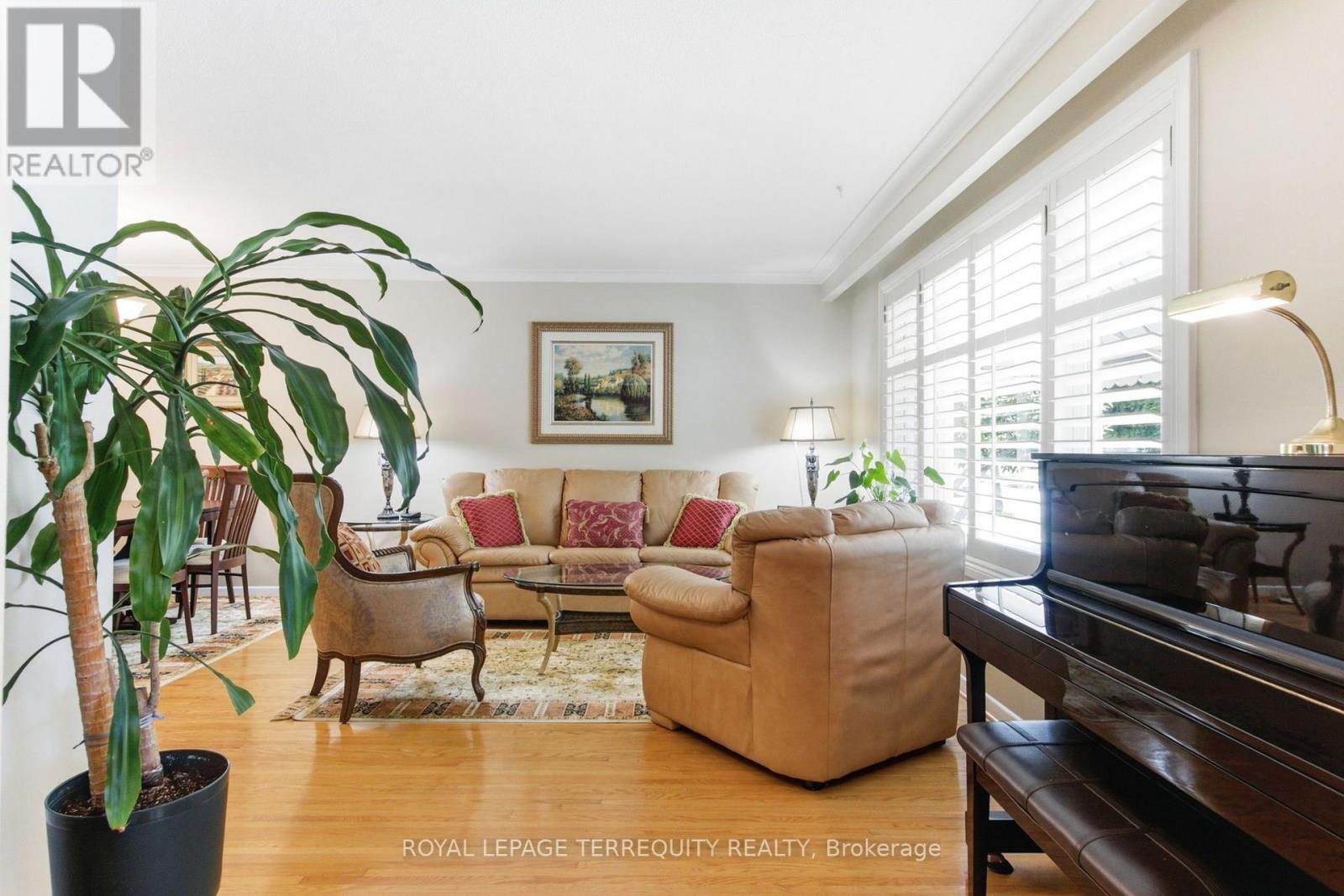35 Sedgemount Drive, Toronto, Ontario  M1H 1X4 - Photo 4 - E13565264