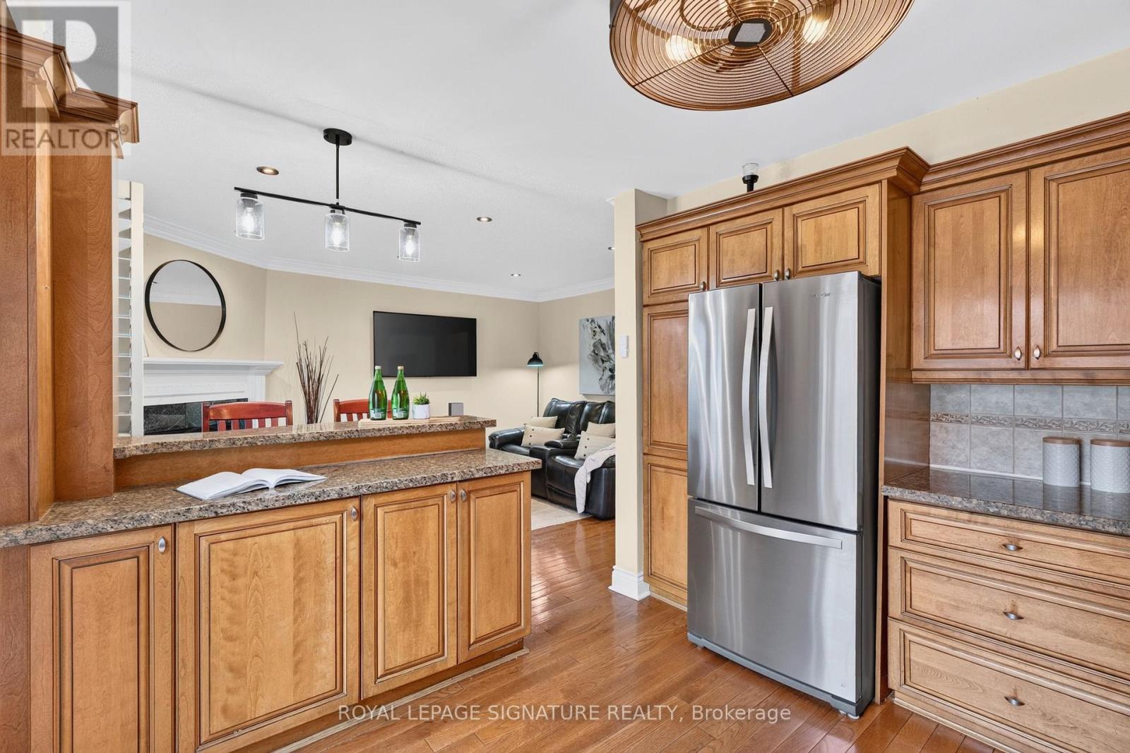 1642 Pepperwood Gate, Pickering, Ontario  L1X 2K1 - Photo 18 - E13565308