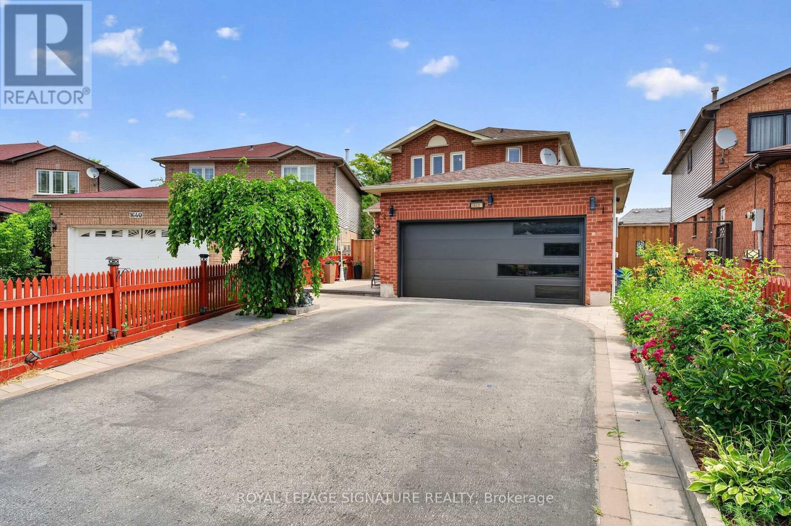 1642 Pepperwood Gate, Pickering, Ontario  L1X 2K1 - Photo 2 - E13565308