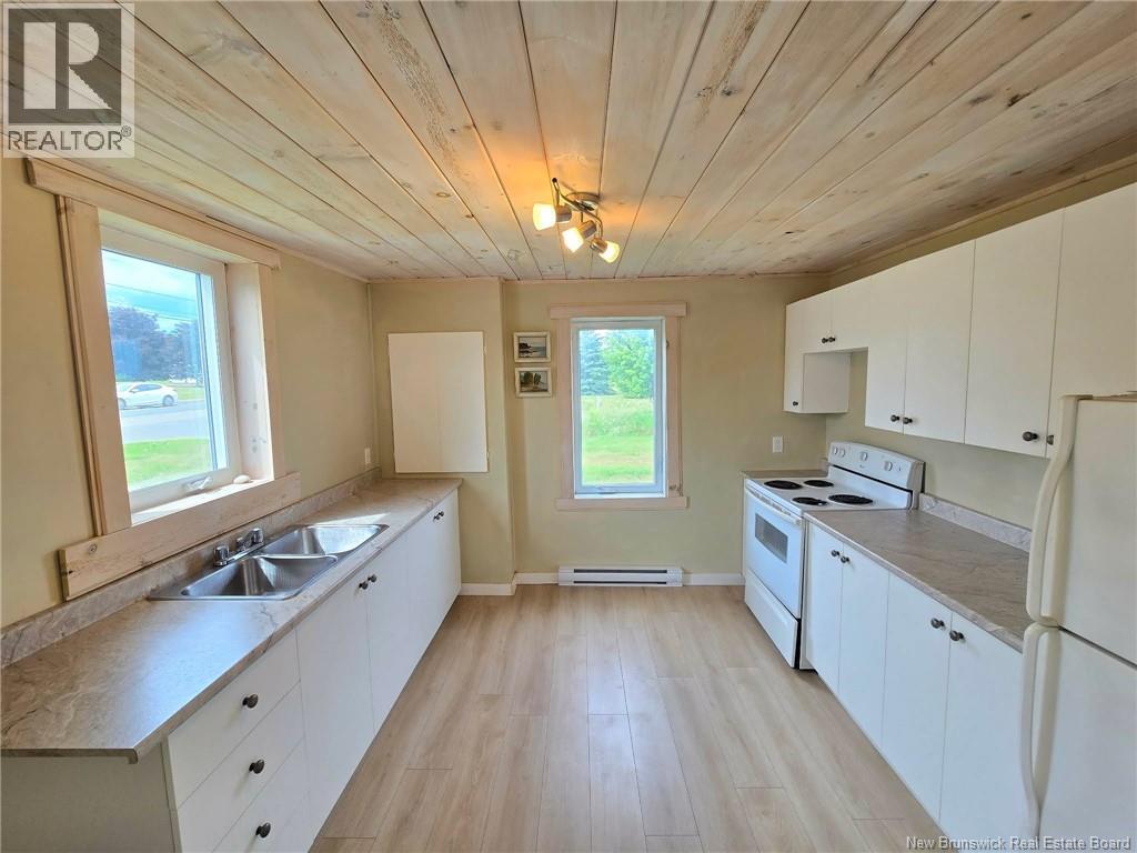 1073 Route 134, Petit-Rocher, New Brunswick  E8J 1B8 - Photo 12 - NB144095