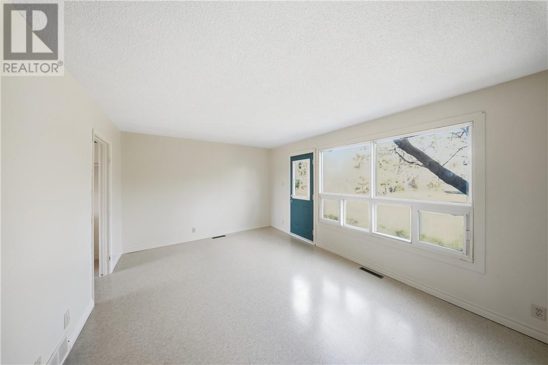 116 & 120 Charlotte Avenue, Chelmsford, Ontario  P0M 1L0 - Photo 8 - 2129197