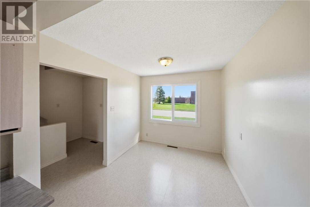 116 & 120 Charlotte Avenue, Chelmsford, Ontario  P0M 1L0 - Photo 9 - 2129197