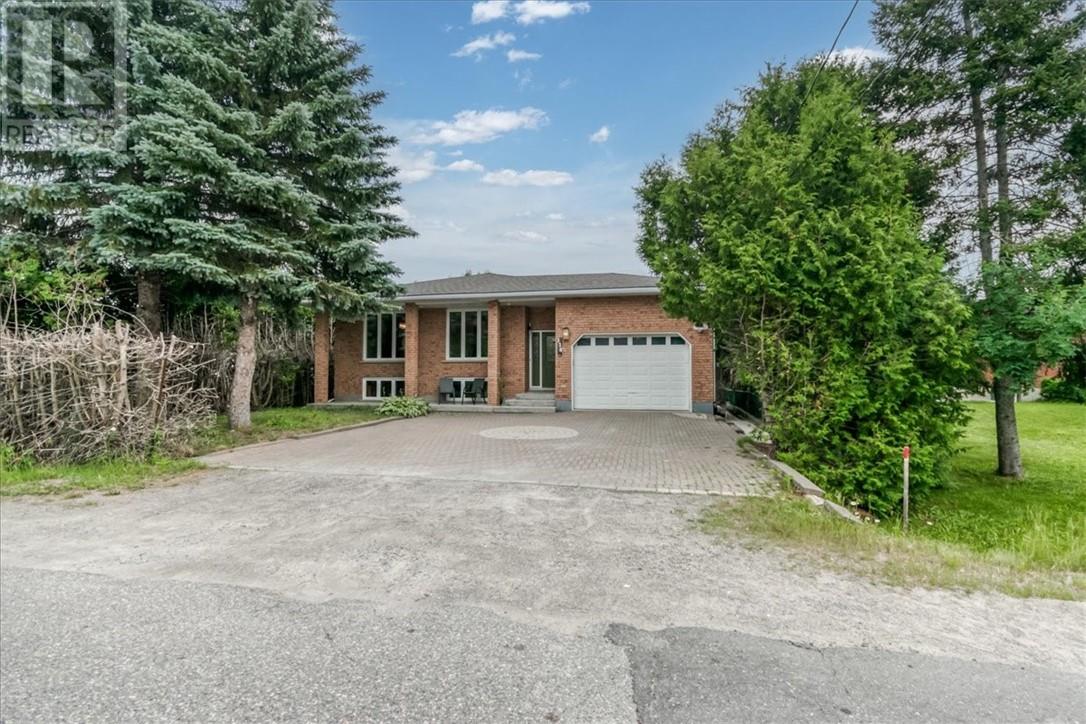 138 Colby Street, Sudbury, Ontario  P3E 5A7 - Photo 3 - 2129028