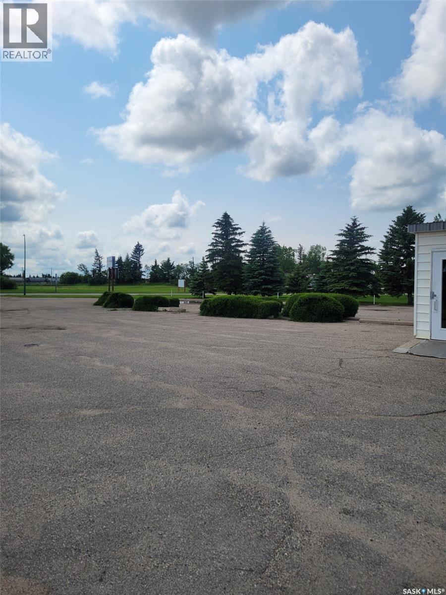 702 3rd Avenue W, Melville, Saskatchewan  S0A 2P0 - Photo 21 - SK042421