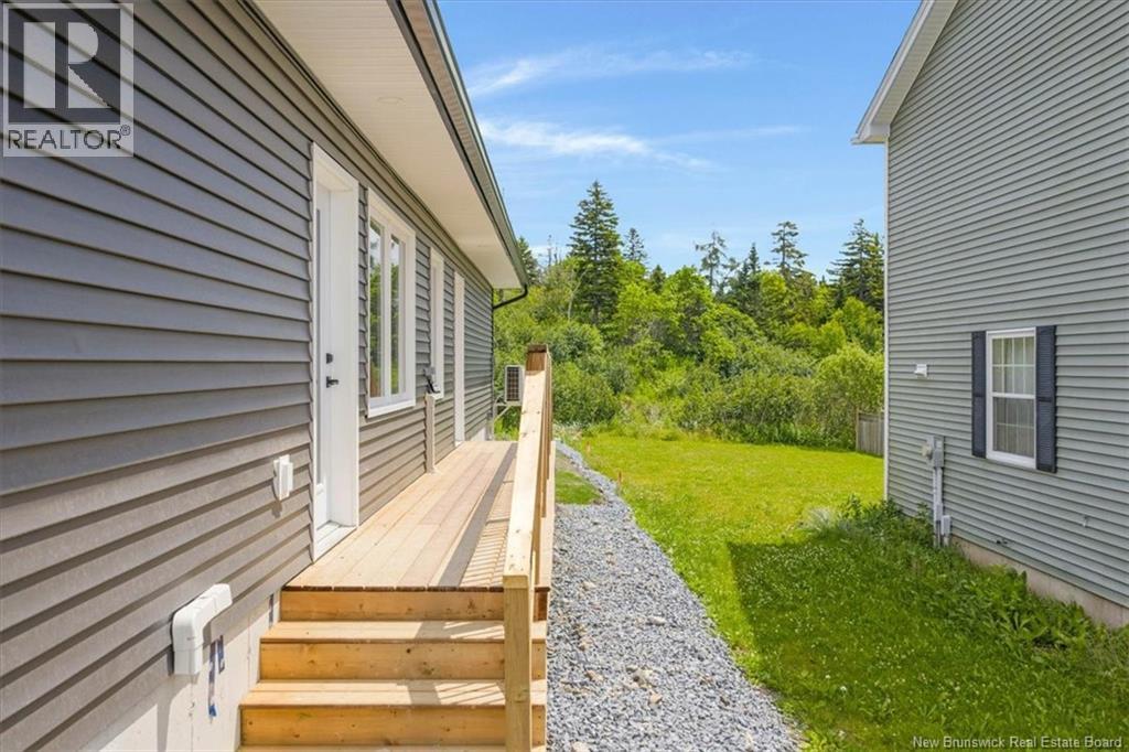 18 Helena Drive, Saint John, New Brunswick E2J 0E6 - Photo 2 - NB142996