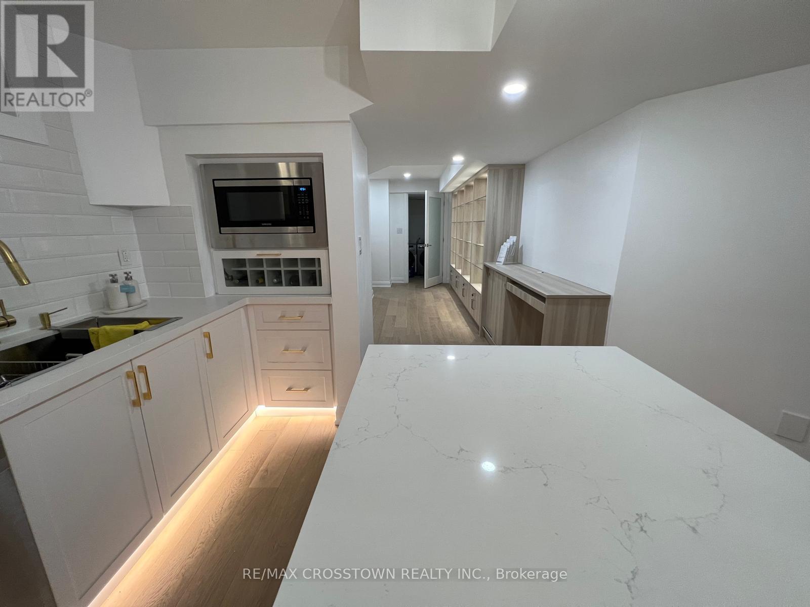 B - 492 Greenwood Drive, Essa, Ontario  L3W 0R4 - Photo 8 - N13542920