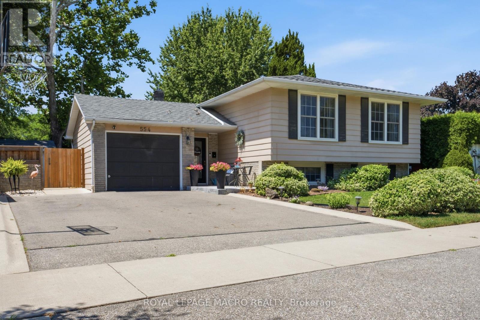 554 Chamberlain Road, Burlington, Ontario  L7L 2V4 - Photo 2 - W13564584