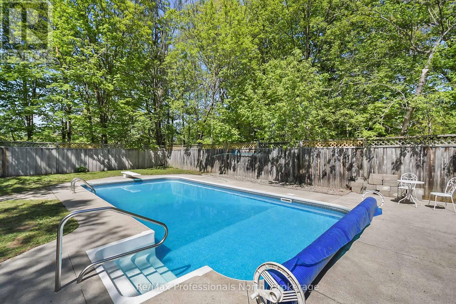 110 Fraser Street, Gravenhurst, Ontario  P1P 1C9 - Photo 2 - X13565408