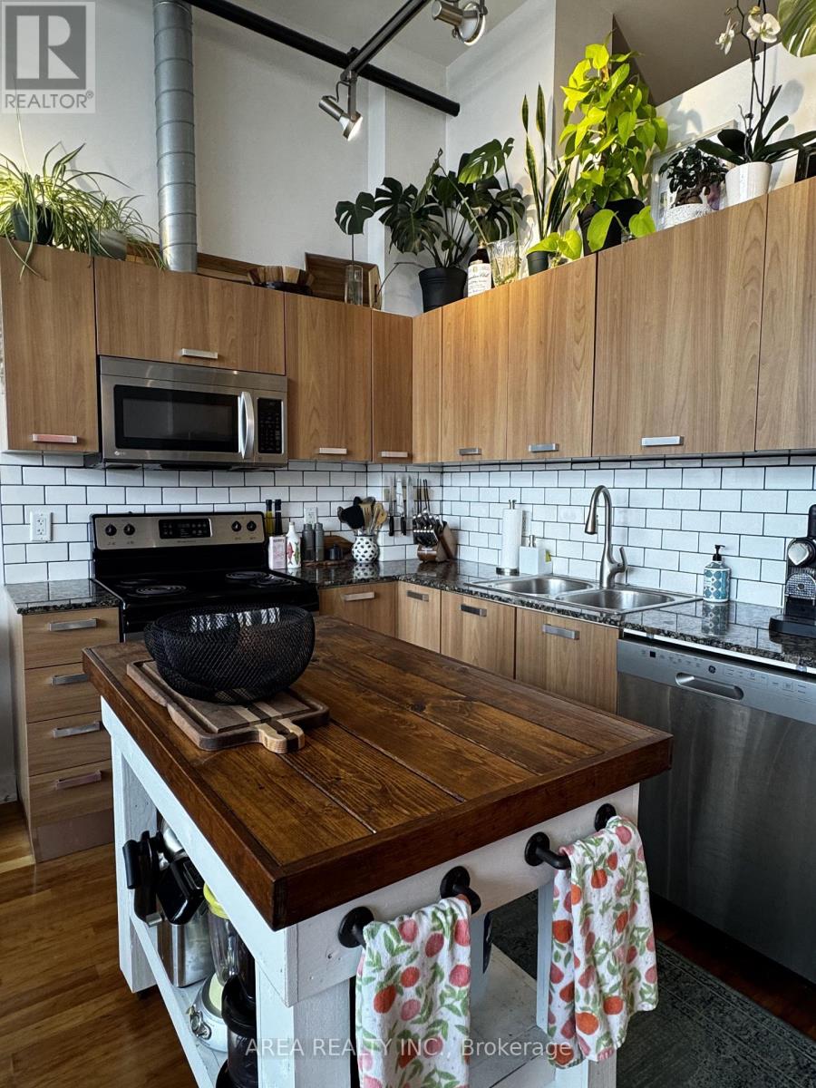 602 - 43 Hanna Avenue, Toronto, Ontario M6K 1X1 - Photo 2 - C13565470