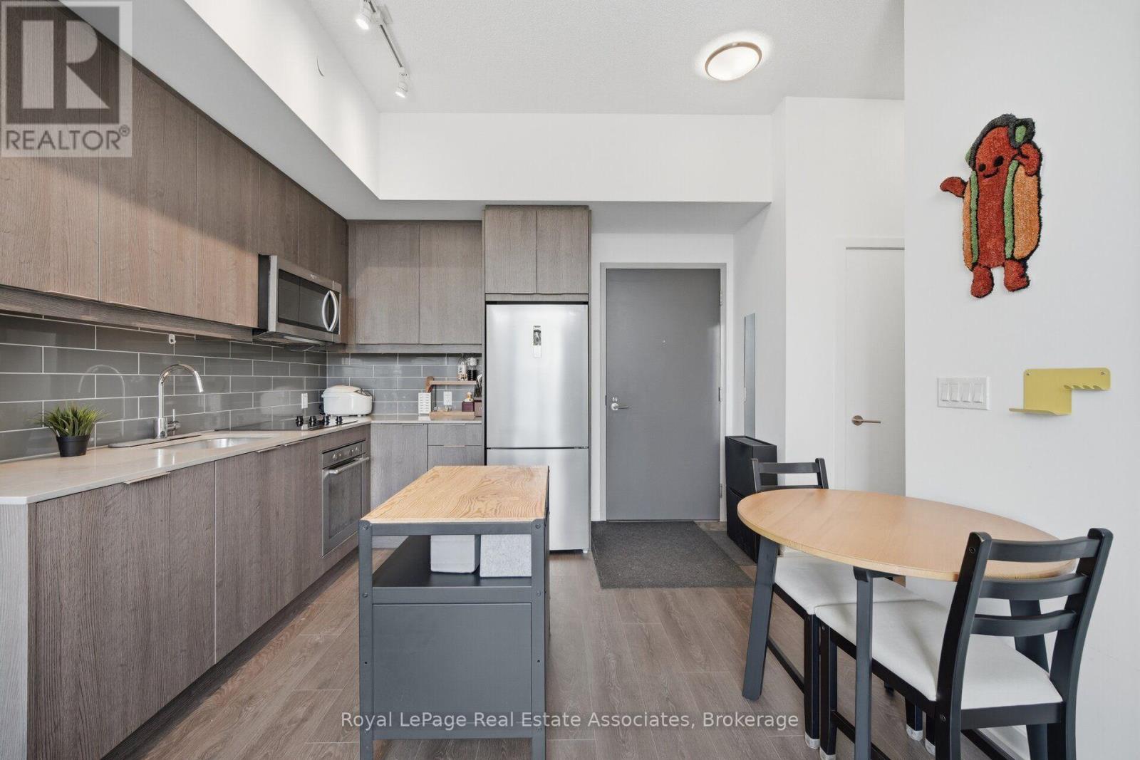 207 - 32 Forest Manor Road, Toronto, Ontario M2J 0H2 - Photo 8 - C13565536