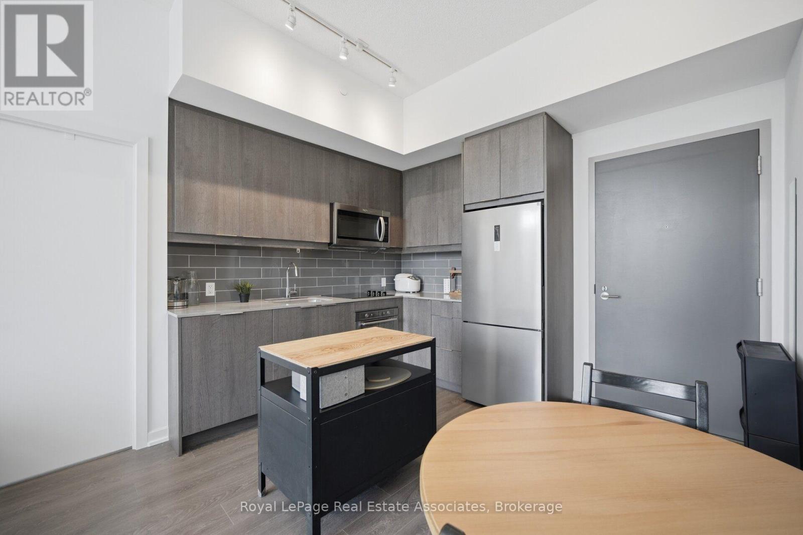 207 - 32 Forest Manor Road, Toronto, Ontario M2J 0H2 - Photo 9 - C13565536