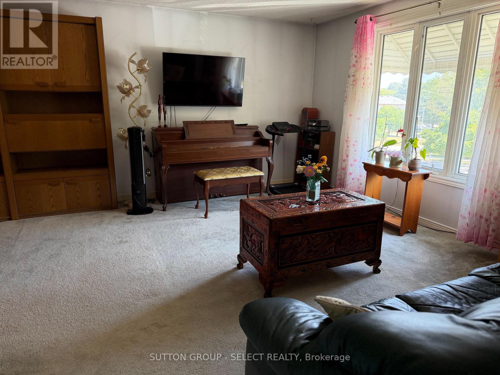 935 Lawson Road, London North, Ontario  N6G 4X4 - Photo 2 - X13565636