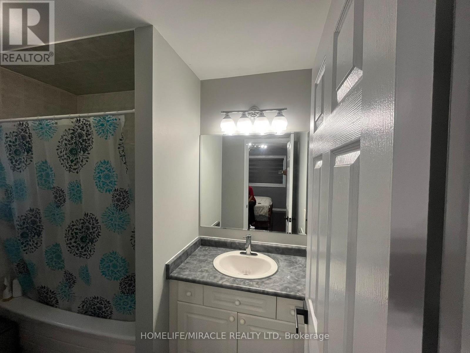 29 HUMMINGBIRD DRIVE