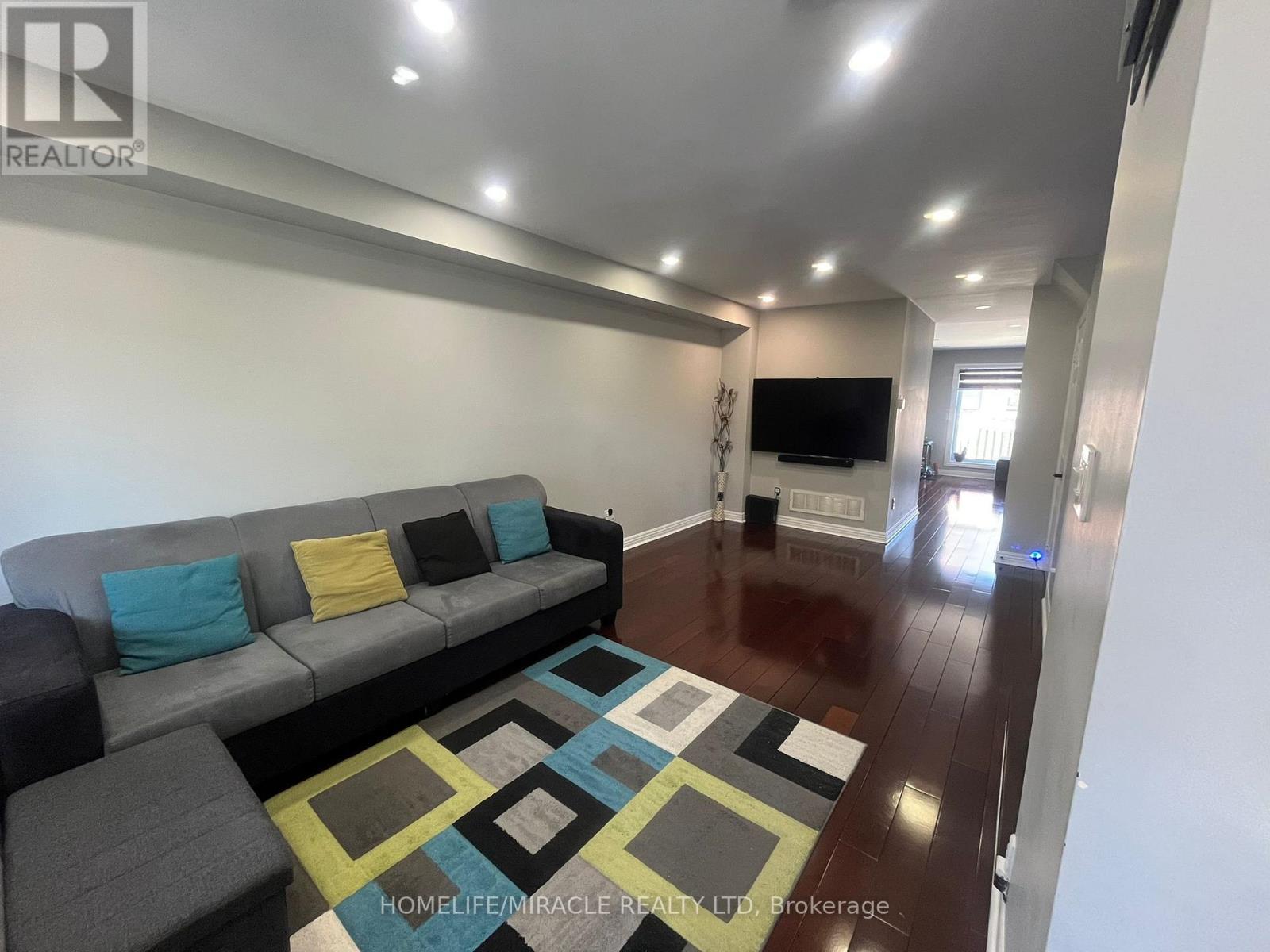 29 Hummingbird Drive, Toronto, Ontario M1X 1W8 - Photo 2 - E13565410