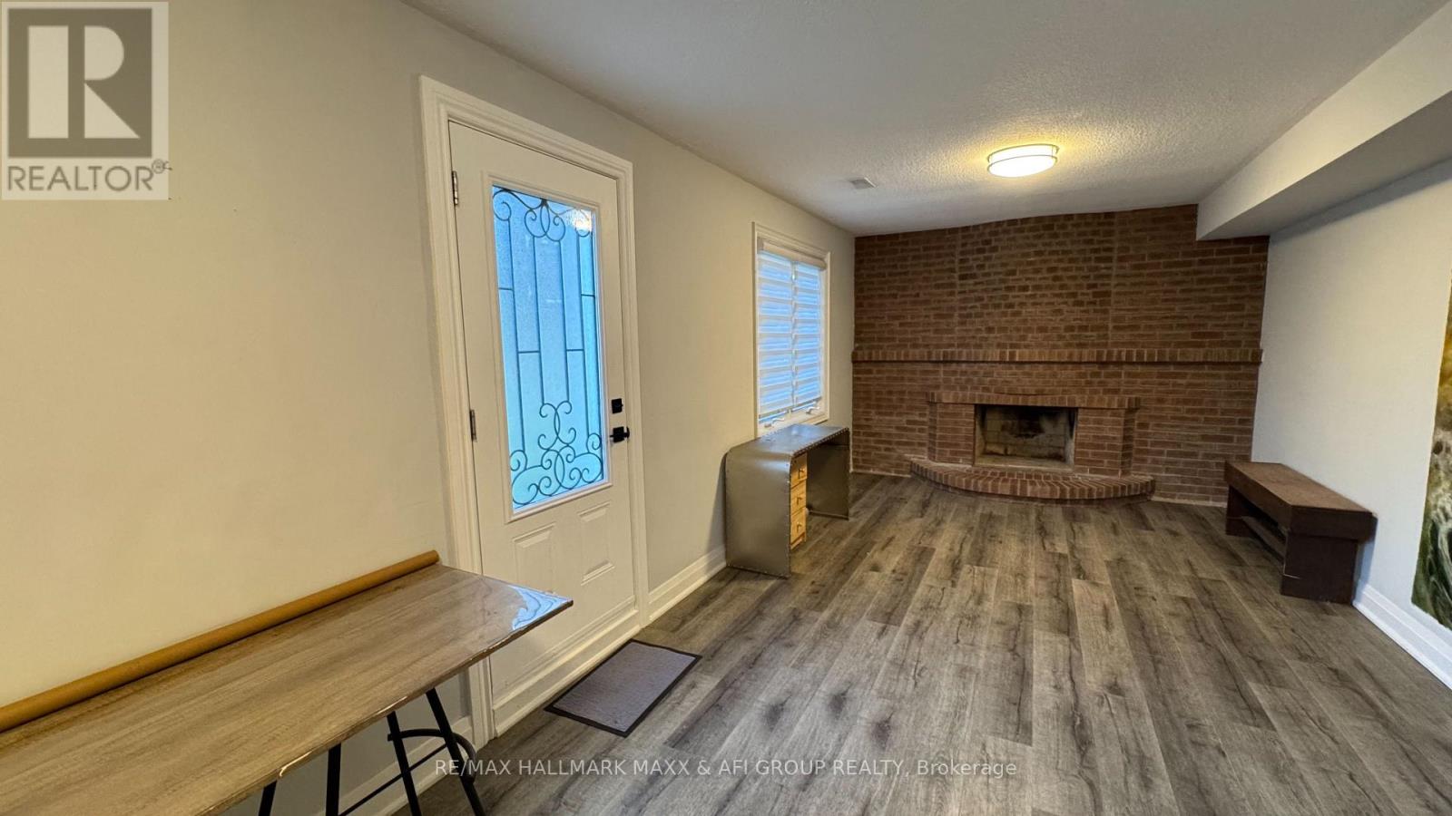 Bachelor - 2 Lambeth Square, Toronto, Ontario M1W 3B4 - Photo 11 - E13565414
