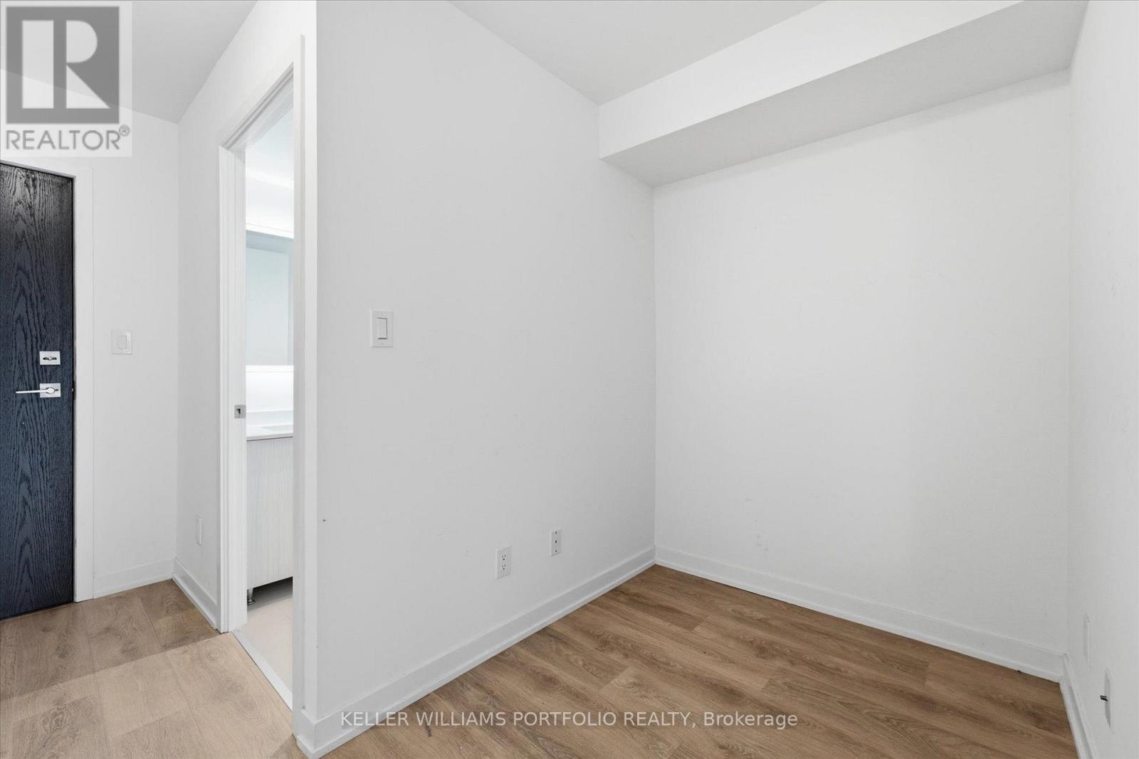 224 - 1401 O'connor Drive, Toronto, Ontario M4B 2V5 - Photo 7 - E13565478