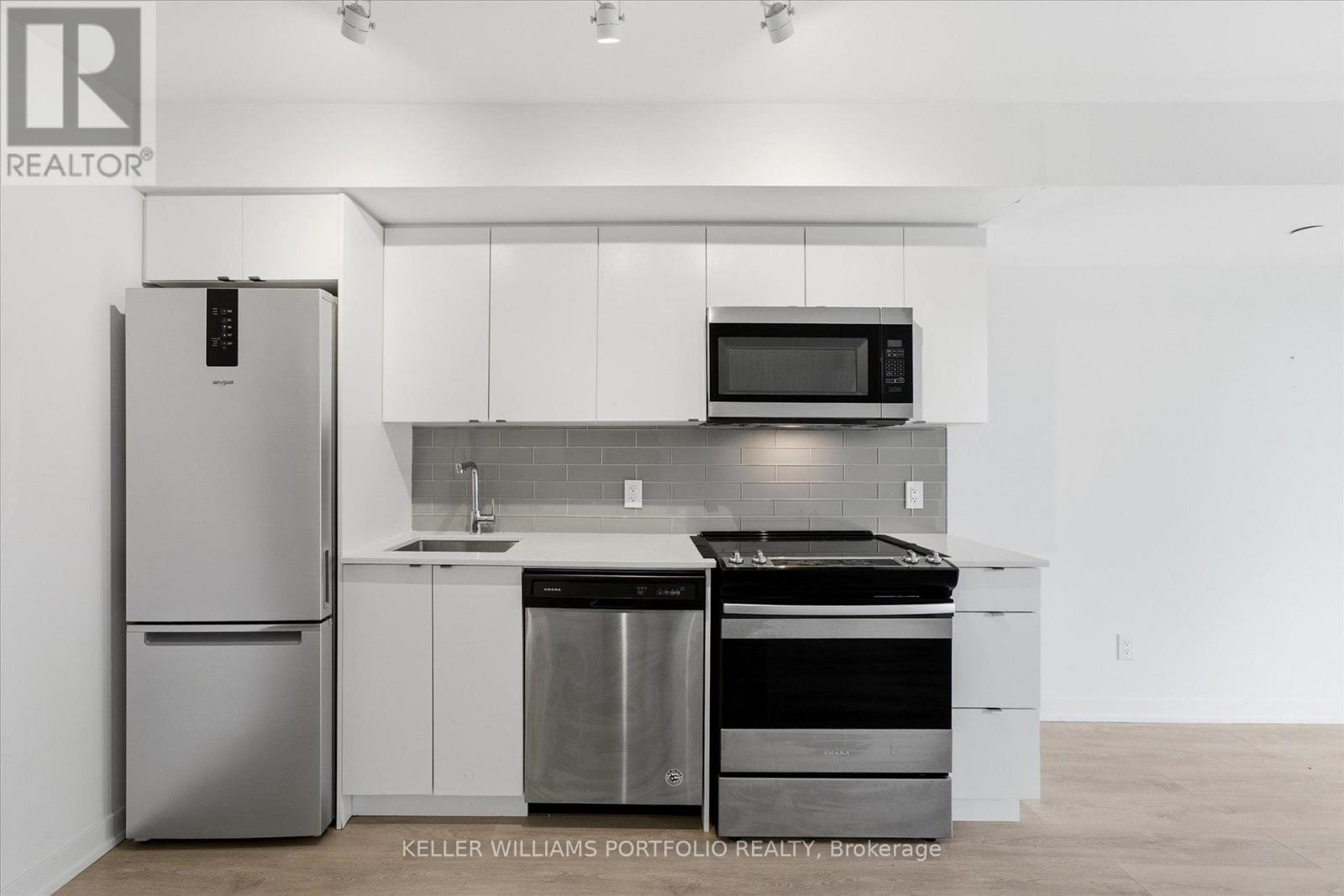 224 - 1401 O'connor Drive, Toronto, Ontario M4B 2V5 - Photo 9 - E13565478