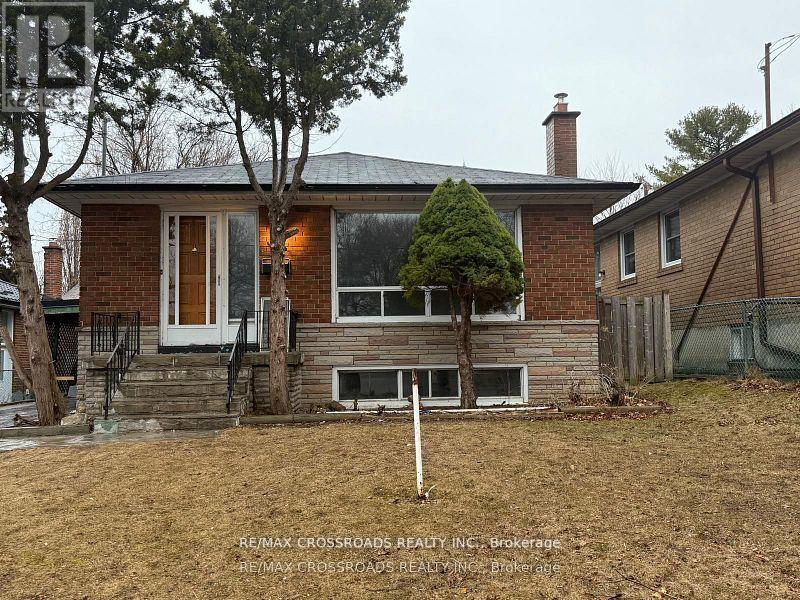 113 CONFEDERATION DRIVE, Toronto (Woburn)