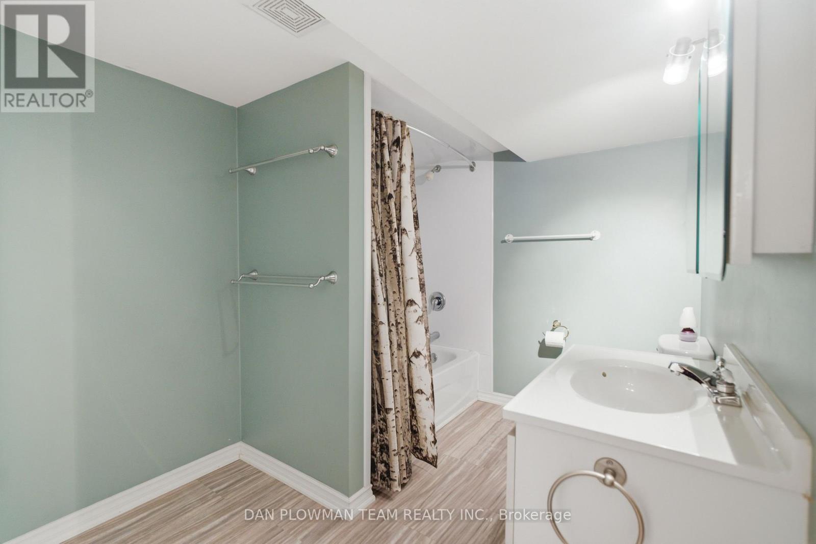 211 Liberty Street N, Clarington, Ontario  L1C 2M6 - Photo 35 - E13565626