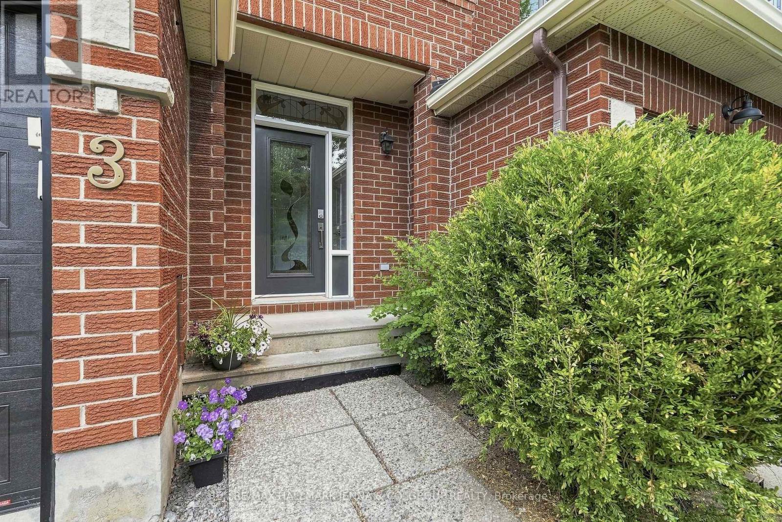 3 Redding Way, Ottawa, Ontario  K2G 6C5 - Photo 2 - X13565426