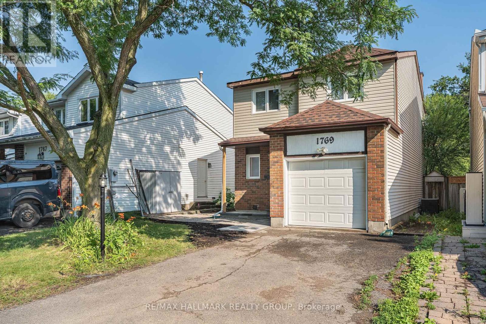 1769 Bromont Way, Ottawa, Ontario  K1C 5K1 - Photo 2 - X13565708