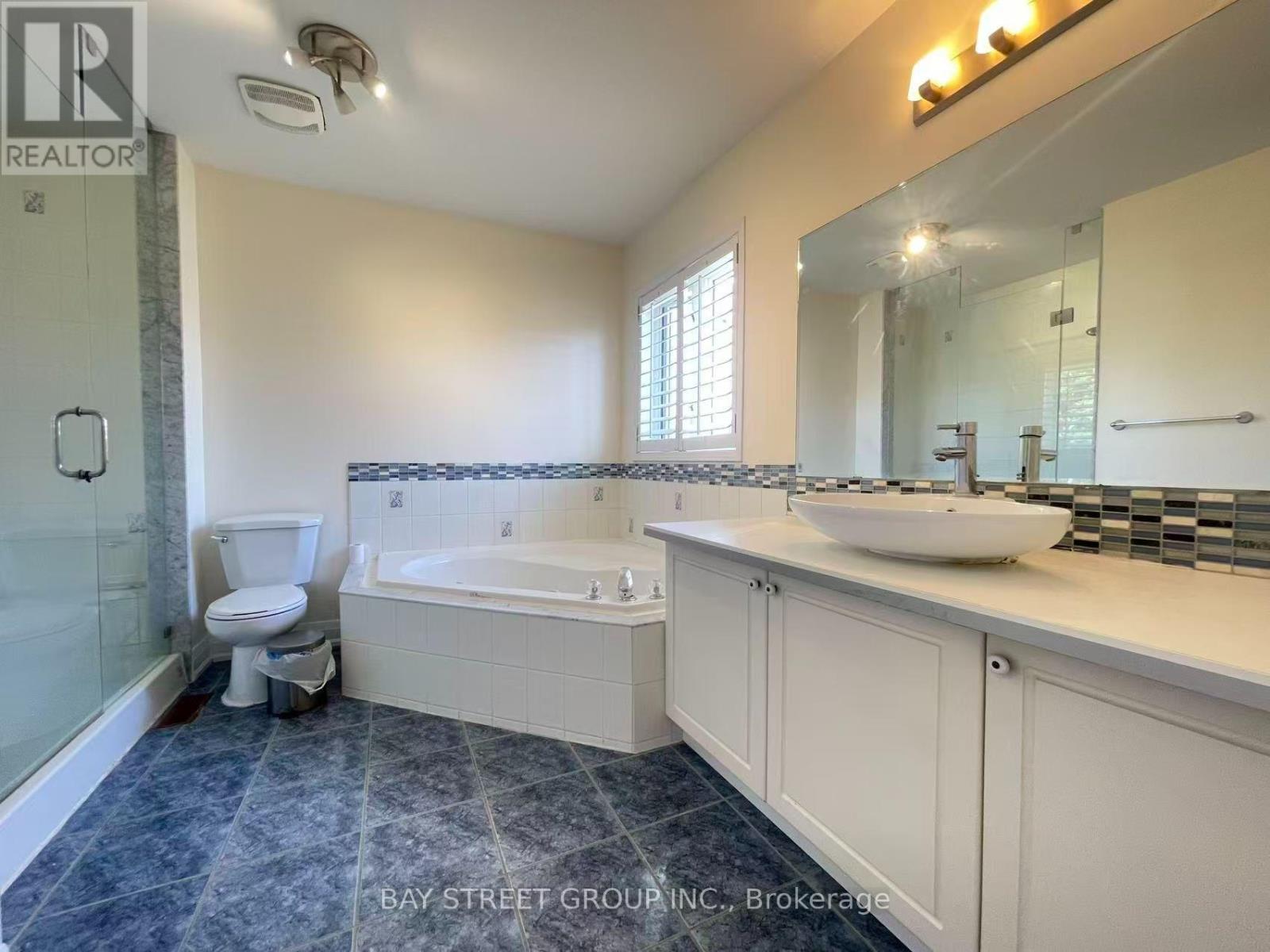 11 Belgrave Square, Markham, Ontario  L6C 2T1 - Photo 18 - N13565674