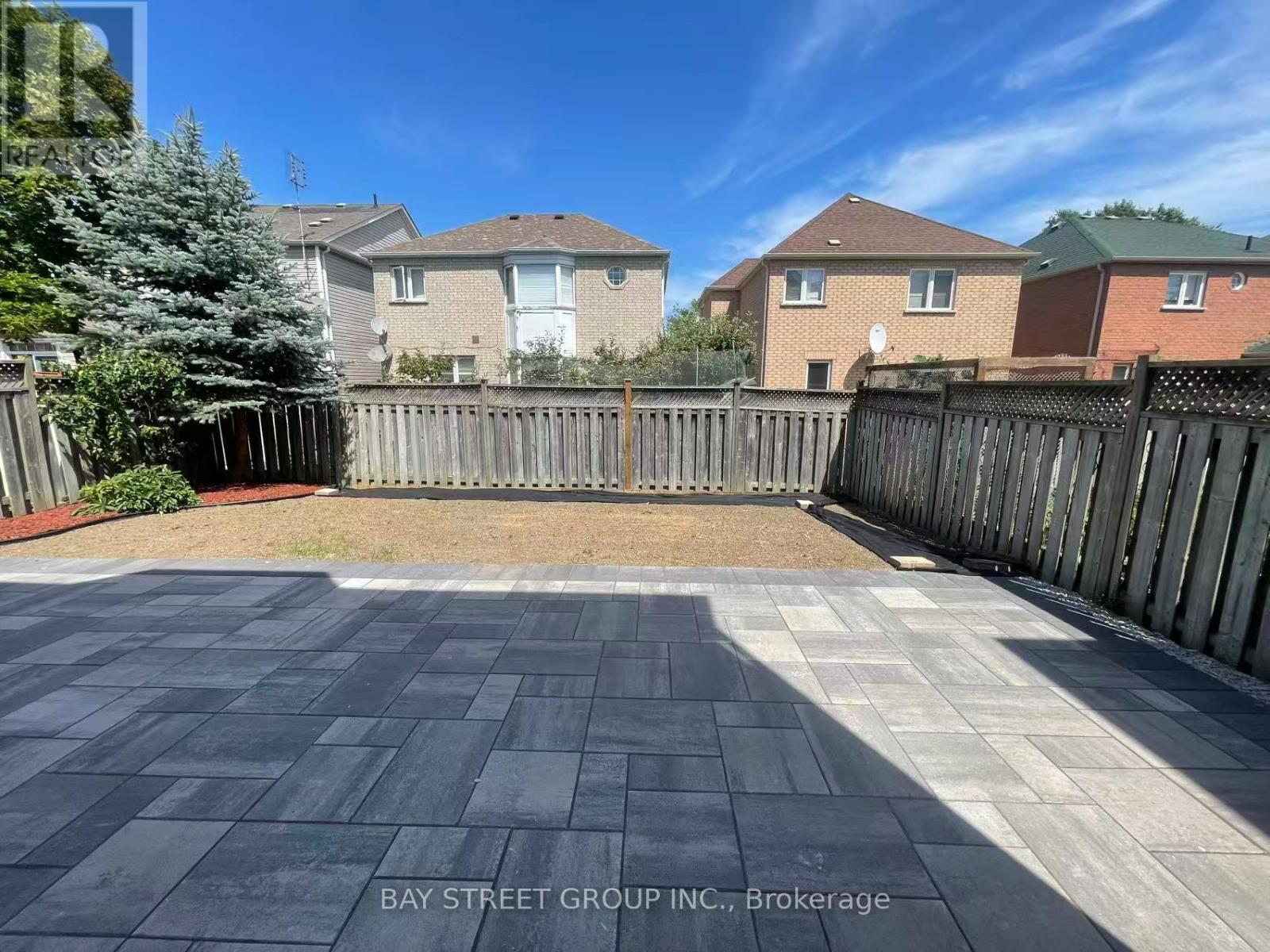 11 Belgrave Square, Markham, Ontario  L6C 2T1 - Photo 30 - N13565674