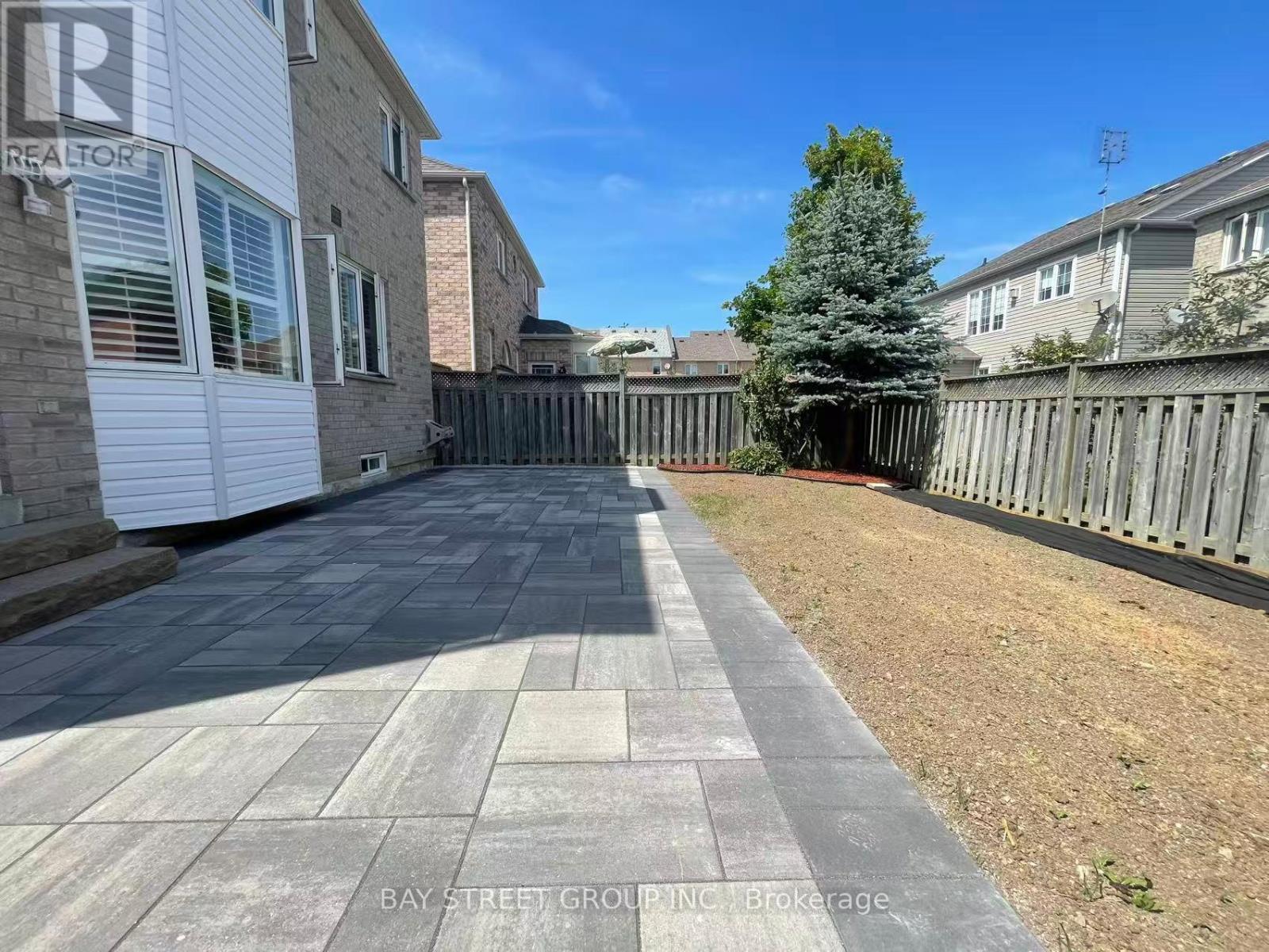 11 Belgrave Square, Markham, Ontario  L6C 2T1 - Photo 31 - N13565674