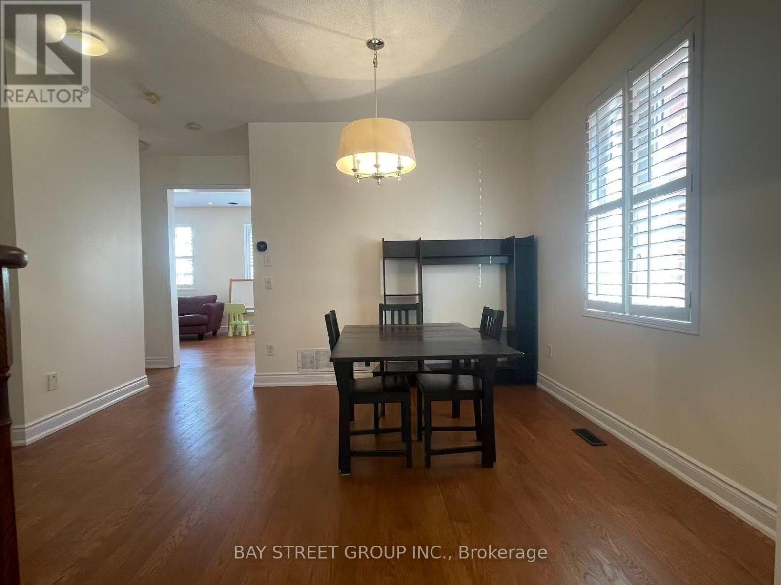11 Belgrave Square, Markham, Ontario  L6C 2T1 - Photo 8 - N13565674