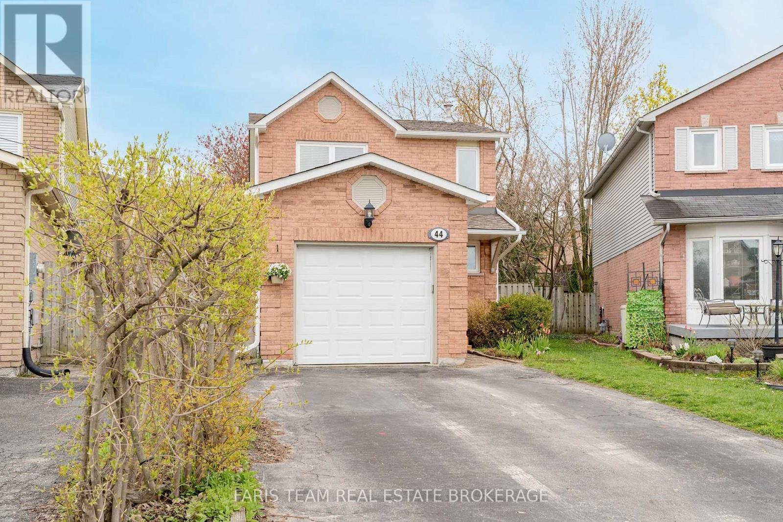44 Hadden Crescent, Barrie (Cundles East), Ontario L4M 6G6 - Photo 3 - S13565614