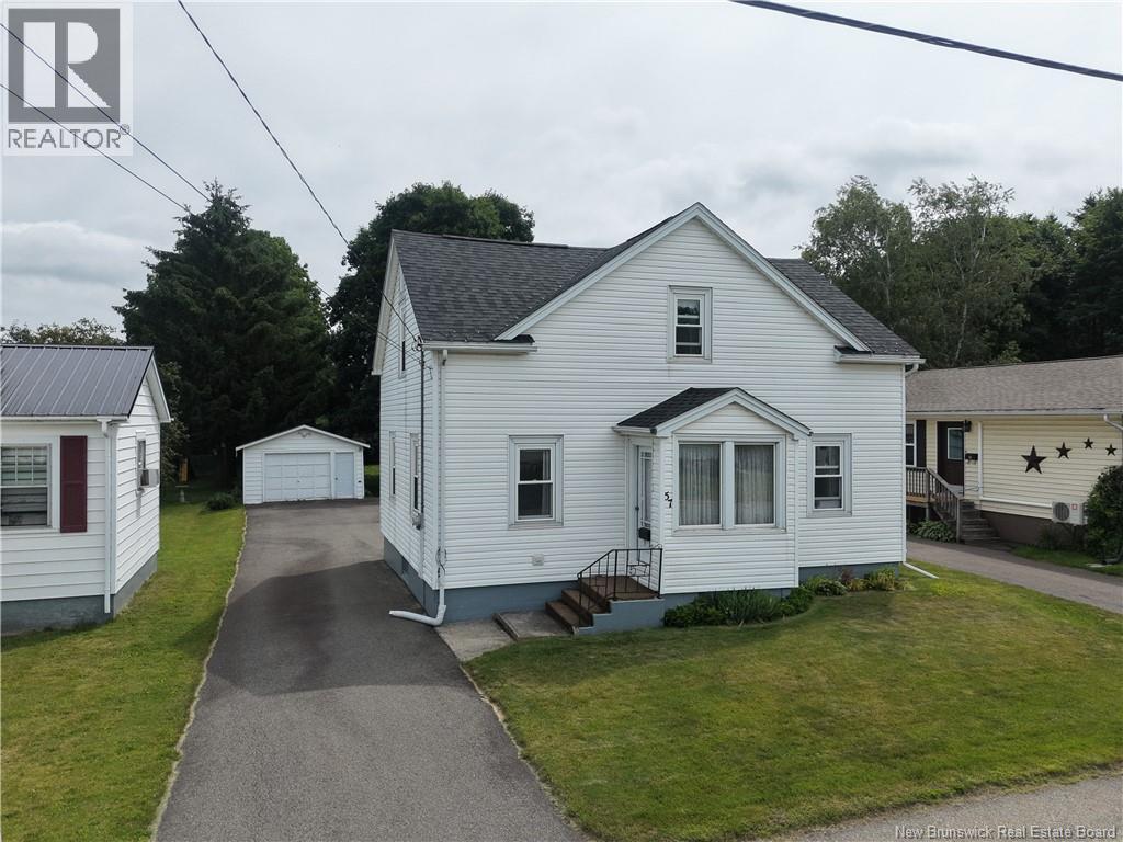 57 Cedar Avenue, Sussex, New Brunswick  E4E 1K6 - Photo 1 - NB144072