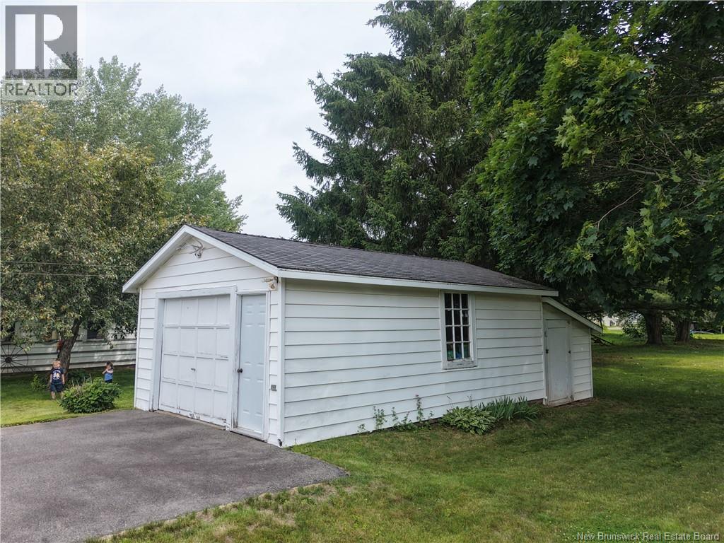 57 Cedar Avenue, Sussex, New Brunswick  E4E 1K6 - Photo 5 - NB144072