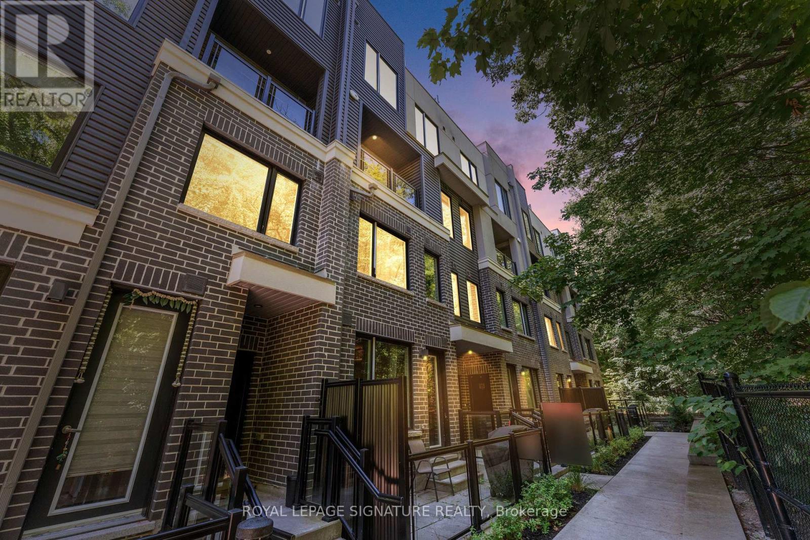 17 - 3492 Widdicombe Way, Mississauga, Ontario L5L 2M5 - Photo 2 - W13565456