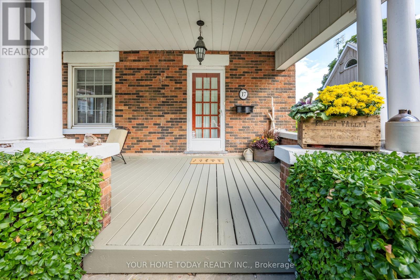 17 Park Avenue, Halton Hills, Ontario  L7J 1Y3 - Photo 4 - W13565584