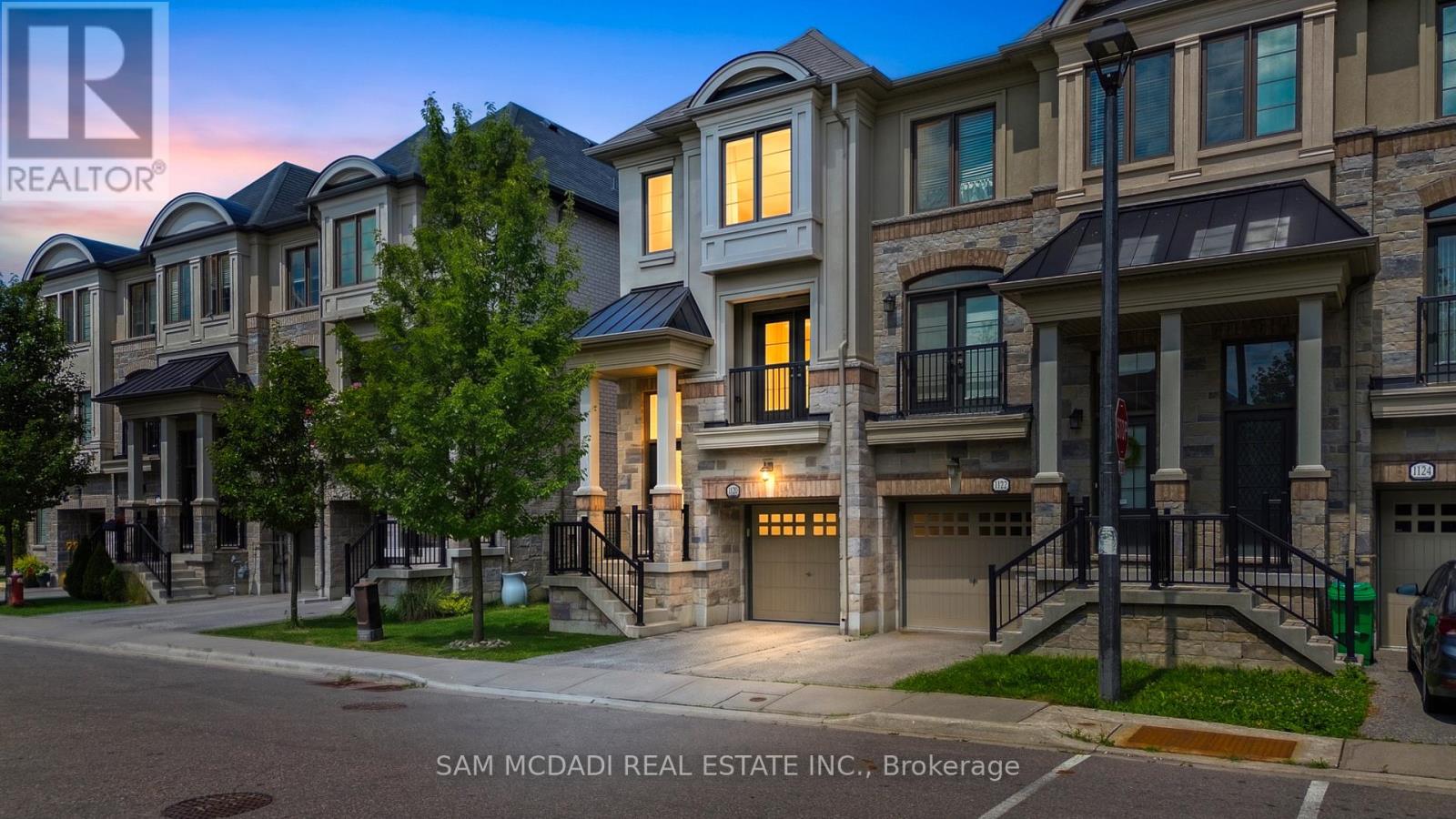 1120 Beachcomber Road, Mississauga, Ontario  L5G 0B5 - Photo 2 - W13565622