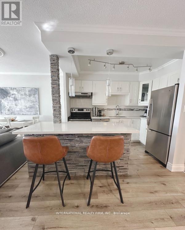 408 - 2263 Marine Drive, Oakville, Ontario  L6L 5K1 - Photo 4 - W13565634